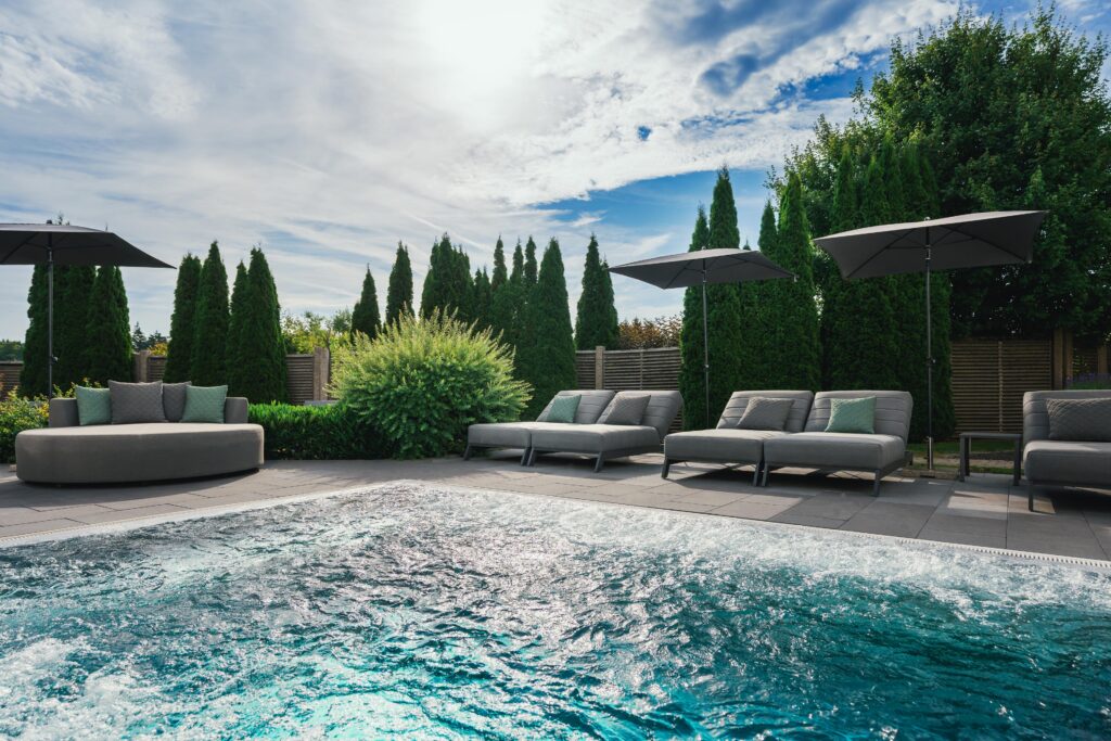 Hot-Whirlpool-1